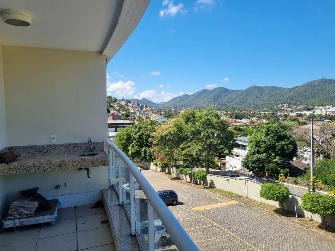 Apartamento de 115 m² com vista para a Lagoa de Itaipu no Cond. Praias Oceânicas