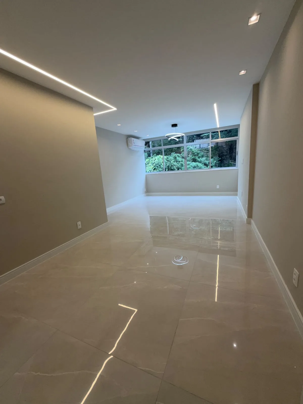 Apartamento de 135 m² mobiliado no miolo de Icaraí, Rua Mariz e Barros, 148