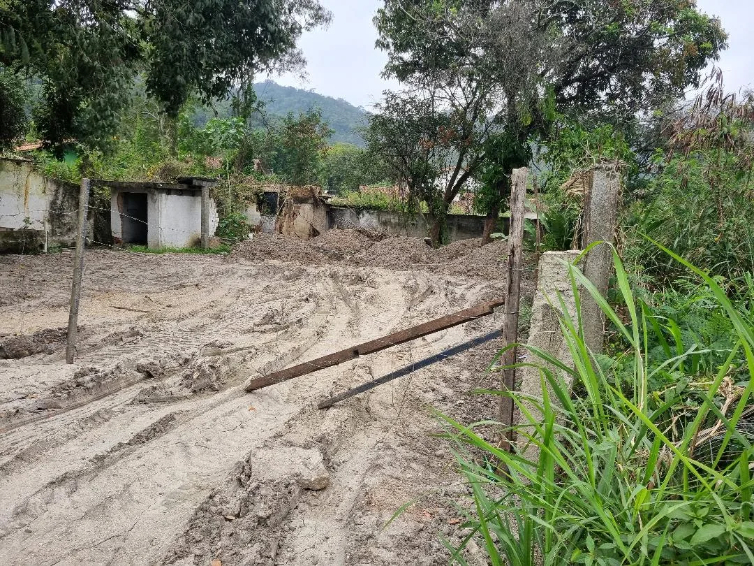 Terreno de 450 m² para alugar na Av. Central, frente ao Cond. Ubá II